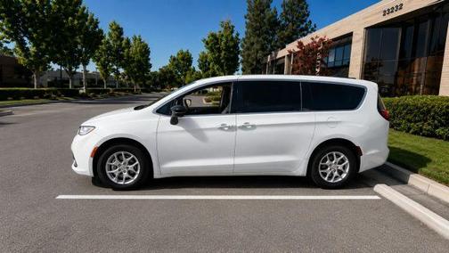 White 2024 Chrysler Pacifica Touring-L