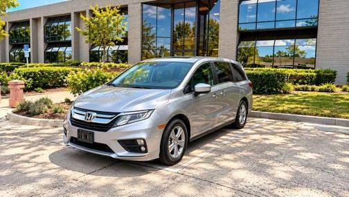 Silver Metallic 2018 Honda Odyssey EX-L