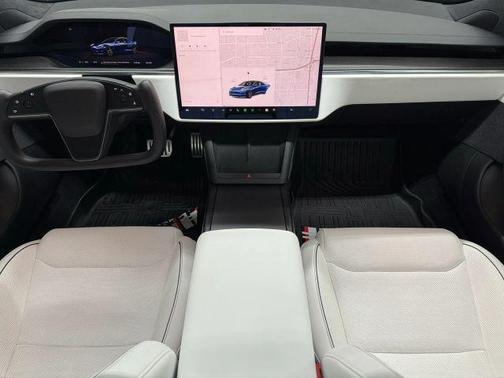 2023 Tesla Model S Plaid