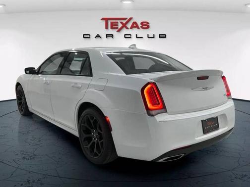 2020 Chrysler 300 S