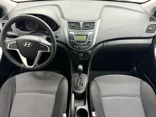 2013 Hyundai Accent GS