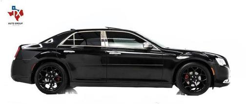 2017 Chrysler 300C Platinum