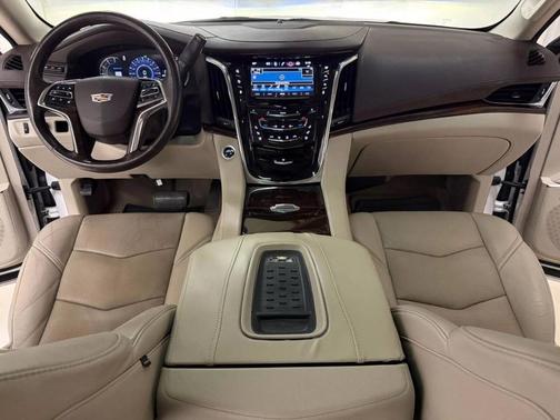 2016 Cadillac Escalade ESV Luxury
