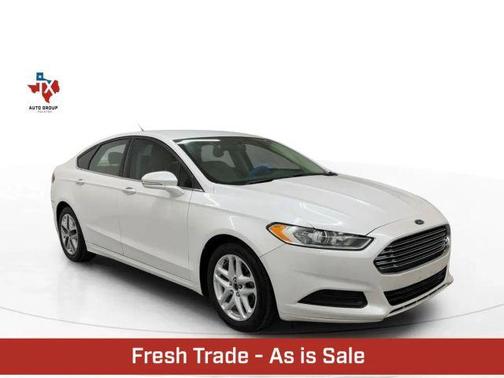 White 2016 Ford Fusion SE