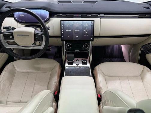 2023 Land Rover Range Rover P530 SE