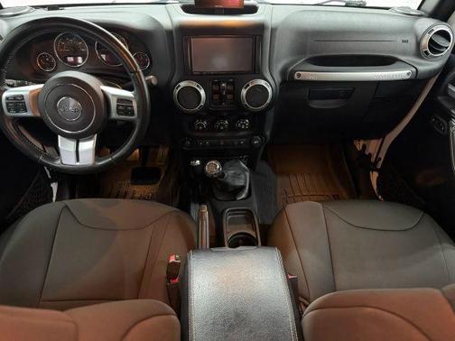 White 2015 Jeep Wrangler Unlimited Rubicon