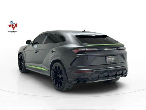 2021 Lamborghini Urus 