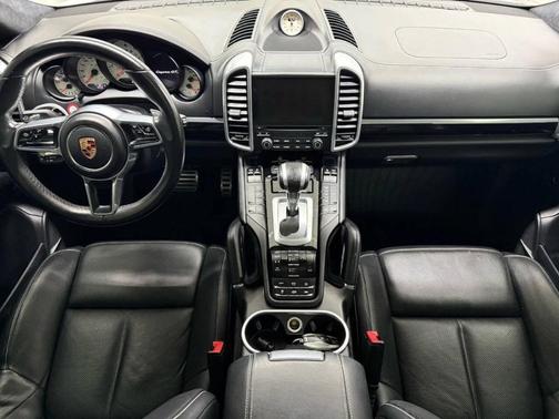 2018 Porsche Cayenne GTS