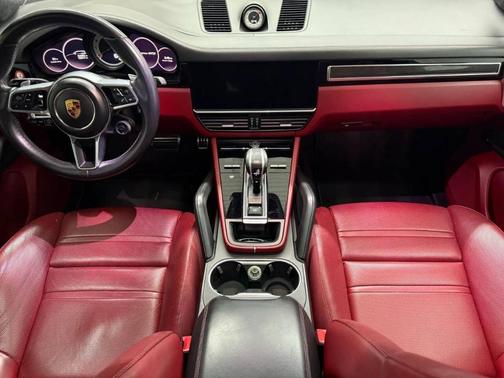 2021 Porsche Cayenne GTS