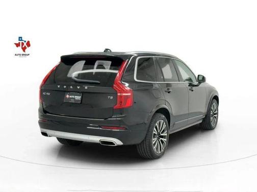 2021 Volvo XC90 T5 Momentum 7 Passenger