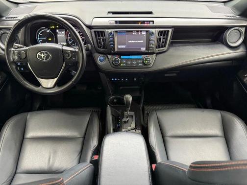 2017 Toyota RAV4 Hybrid SE