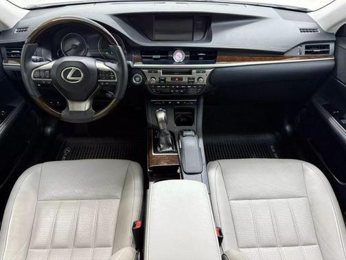 2017 Lexus ES 350 Base