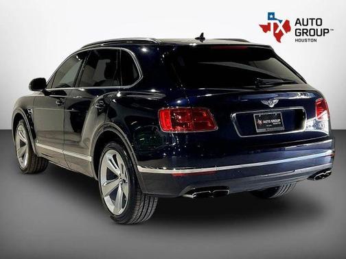 Black 2019 Bentley Bentayga V8