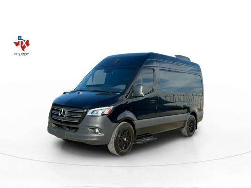 2021 Mercedes-Benz Sprinter 2500 144 WB Standard Roof Passenger