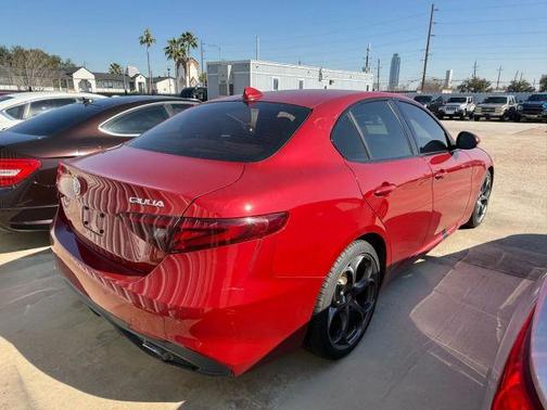 2017 Alfa Romeo Giulia Ti