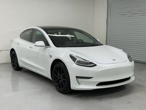 2020 Tesla Model 3 Standard Range