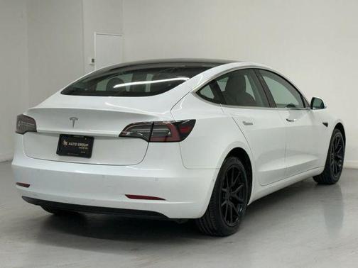 2020 Tesla Model 3 Standard Range
