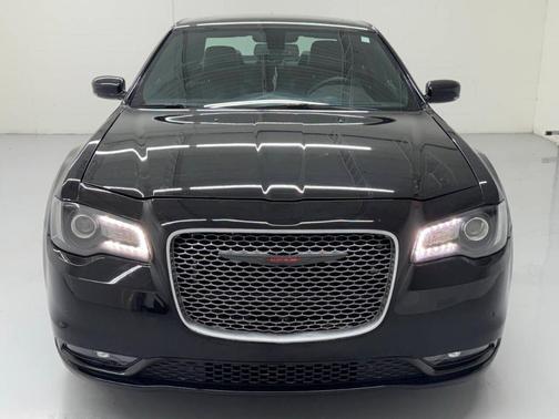 2022 Chrysler 300 S