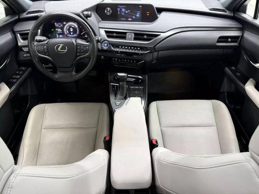2020 Lexus UX 250h Base