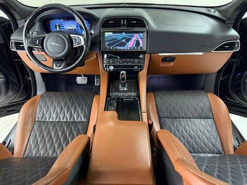 2019 Jaguar F-PACE SVR