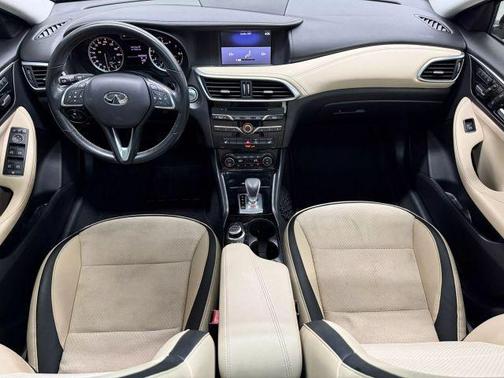 2019 INFINITI QX30 Luxe