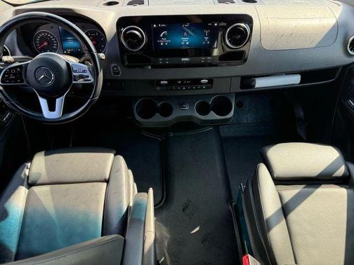 2022 Mercedes-Benz Sprinter 2500 144 WB Standard Roof Passenger