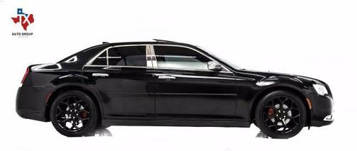 2017 Chrysler 300C Platinum