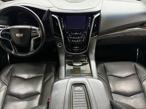 2019 Cadillac Escalade Platinum