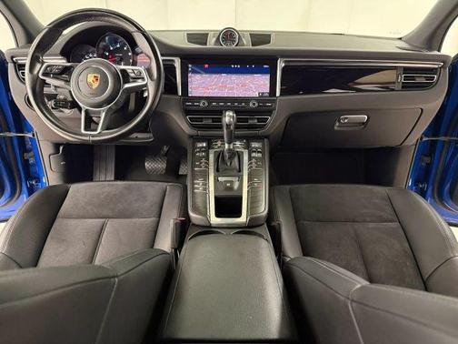 2021 Porsche Macan Base