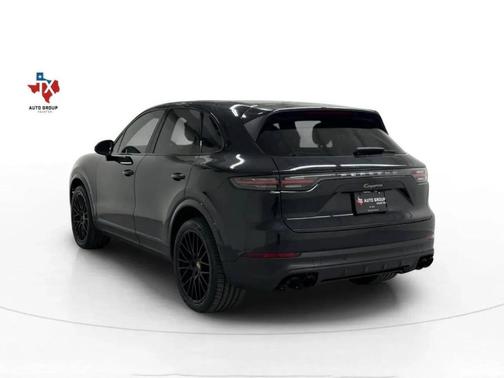 2022 Porsche Cayenne Platinum Edition