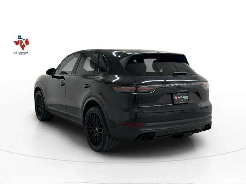 2022 Porsche Cayenne Platinum Edition