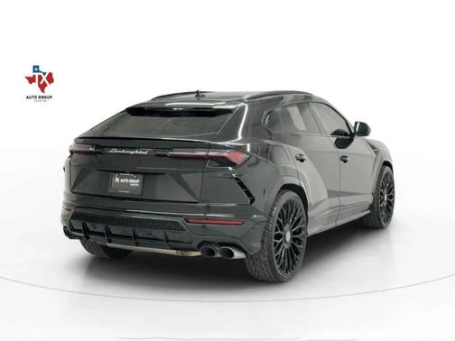2021 Lamborghini Urus 