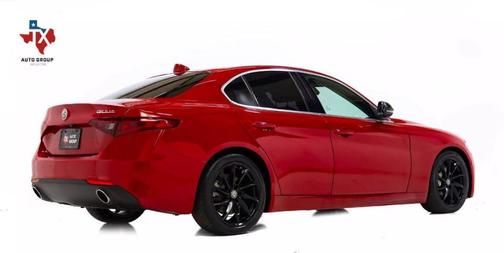 2019 Alfa Romeo Giulia Base