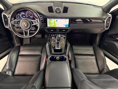 2019 Porsche Cayenne Base