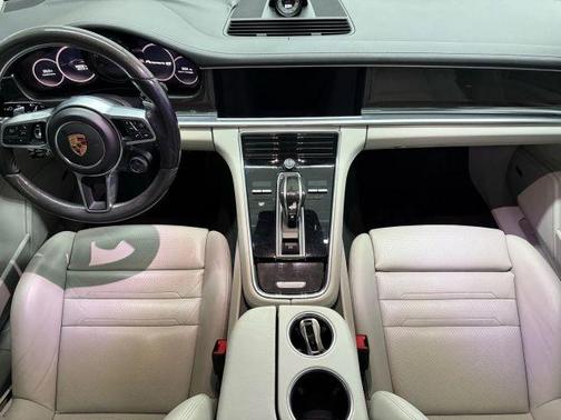 2018 Porsche Panamera 4S