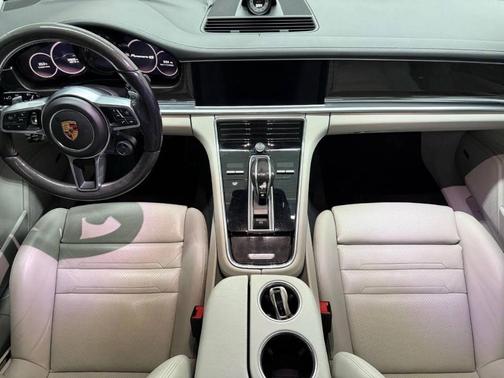 2018 Porsche Panamera 4S