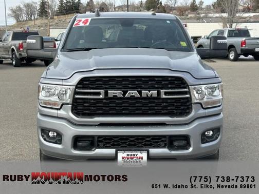 2024 RAM 3500 Big Horn Crew Cab 4x4 8' Box