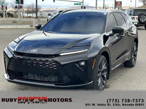 2025 Toyota Crown Signia Limited