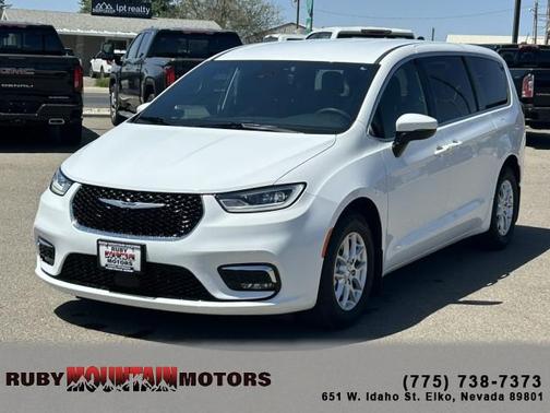 2023 Chrysler Pacifica Touring