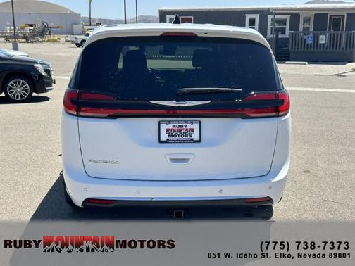 2023 Chrysler Pacifica Touring