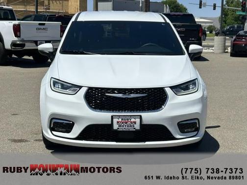 2023 Chrysler Pacifica Touring