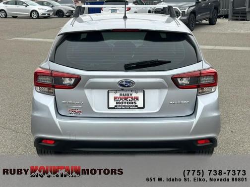 Ice Silver Metallic 2022 Subaru Impreza Base