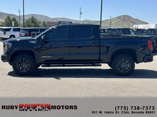 2024 GMC Sierra 1500 AT4X