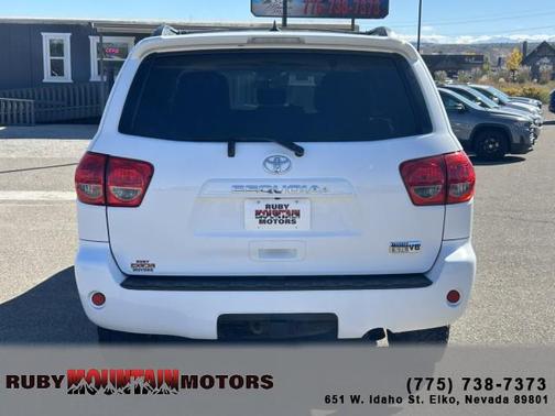 2016 Toyota Sequoia SR5