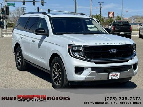 Space Silver Metallic 2025 Ford Expedition Platinum