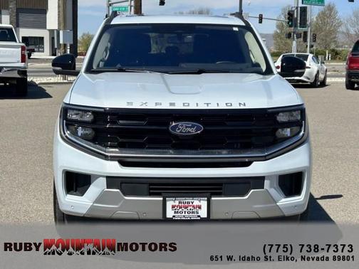 Space Silver Metallic 2025 Ford Expedition Platinum