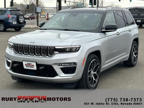 2023 Jeep Grand Cherokee Summit
