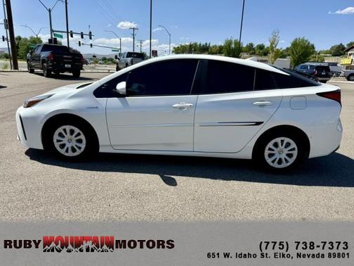2019 Toyota Prius LE