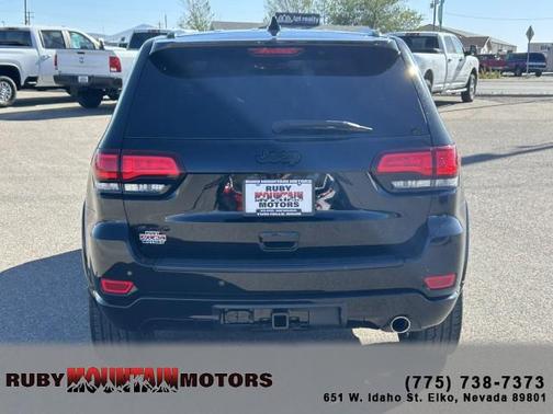 Diamond Black Crystal Pearlcoat 2020 Jeep Grand Cherokee Altitude