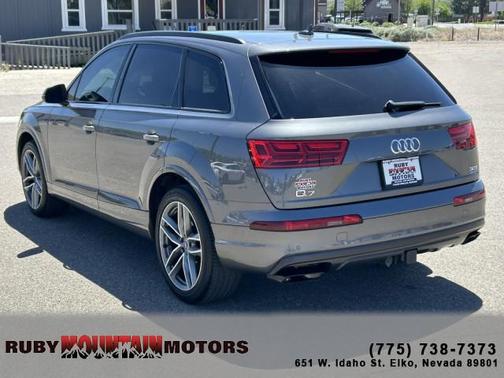 Graphite Gray Metallic 2018 Audi Q7 3.0T Prestige
